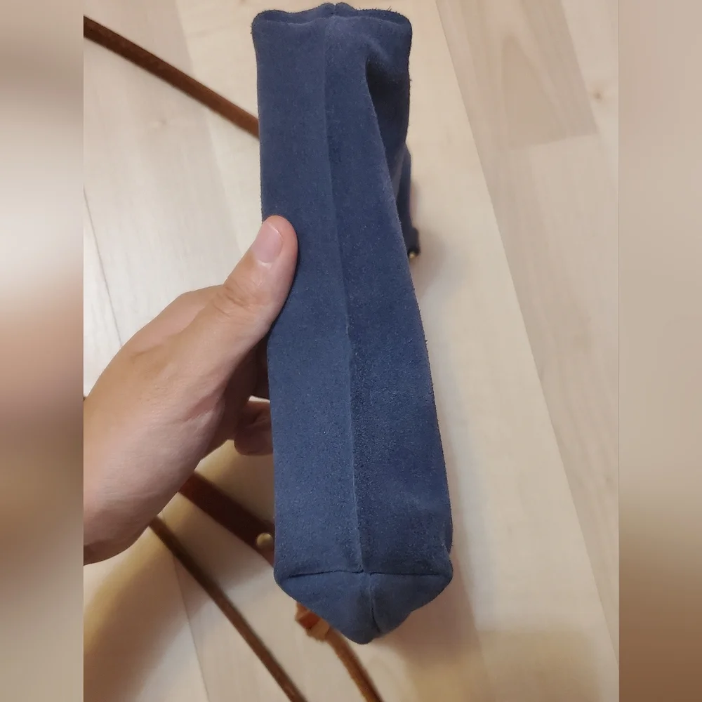 Eleven Thirty crossbody bag, blue suede leather, Juliana - Picture 3 of 7